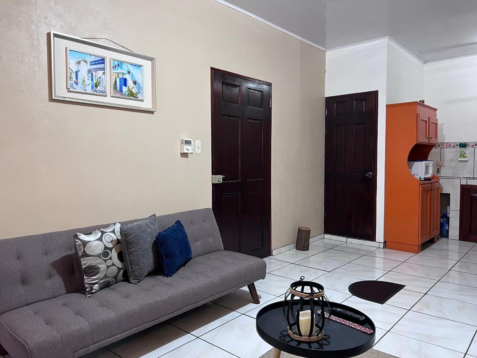 Апартаменты Casa Tatich Ac Near Guanacaste Airport Либерия Экстерьер фото